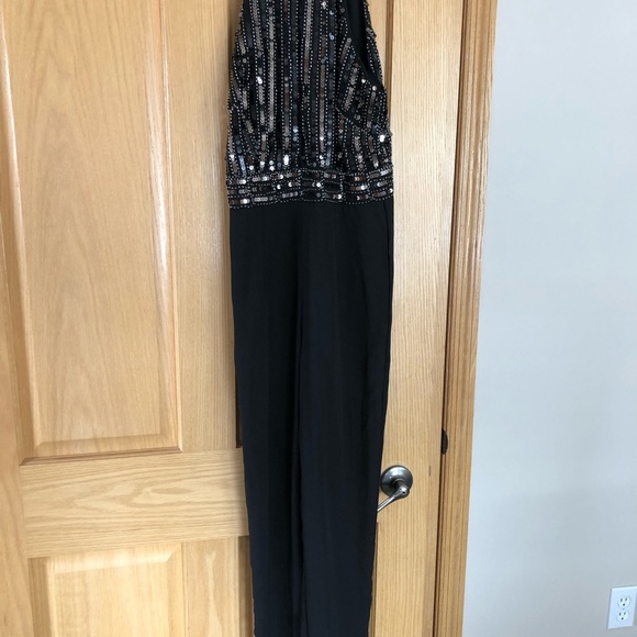 Boohoo sequin embellished keyhole jumpsuit - Picture 4 of 4